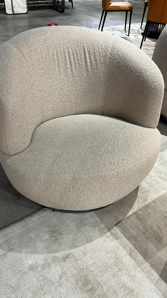 Leger Accent chair