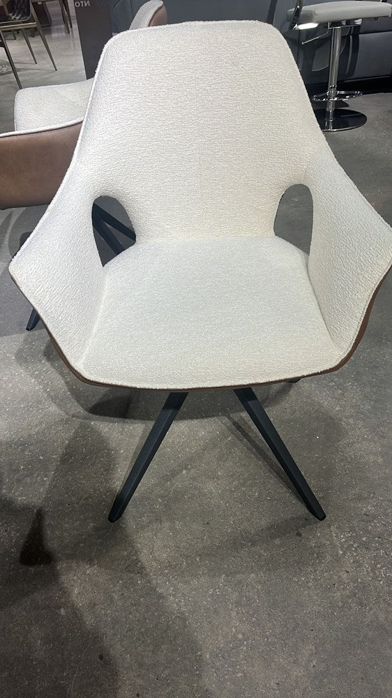 Vento Swivel Chair